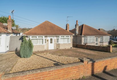for sale greenfield avenue london 61206 - Gibbs Gillespie