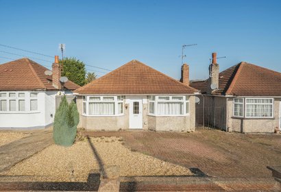 sold greenfield avenue london 61206 - Gibbs Gillespie