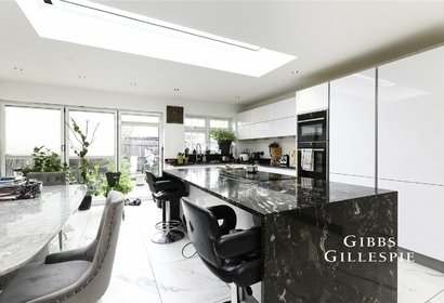 to let tangmere gardens london 61459 - Gibbs Gillespie