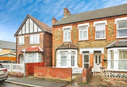 to let mill avenue london 61548 - Gibbs Gillespie