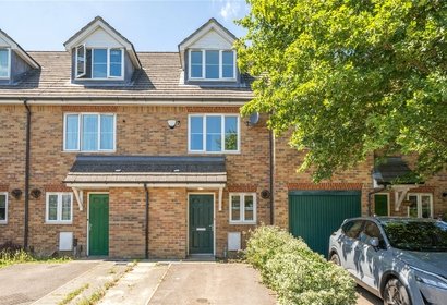 for sale doris ashby close london 61880 - Gibbs Gillespie