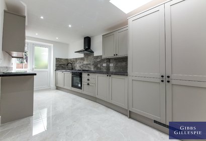 to let oak gardens london 61897 - Gibbs Gillespie