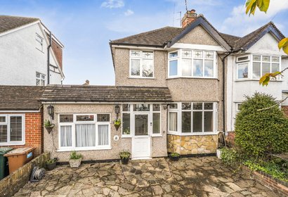 under offer malvern way london 61921 - Gibbs Gillespie