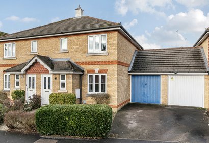 under offer brookside road london 62047 - Gibbs Gillespie
