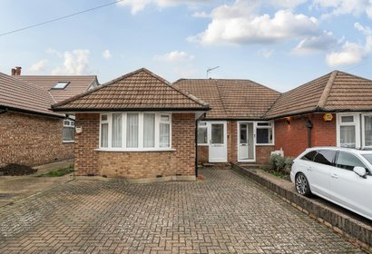 under offer westfield way london 62695 - Gibbs Gillespie