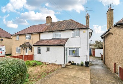 under offer penn road london 62703 - Gibbs Gillespie