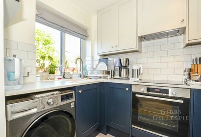 let vicarage close london 62788 - Gibbs Gillespie