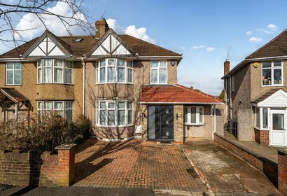 for sale beechwood avenue london 62976 - Gibbs Gillespie