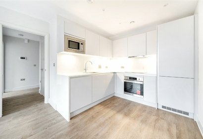 under offer wentworth court london 63074 - Gibbs Gillespie