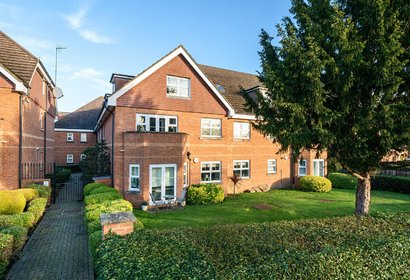 for sale cherry tree house london 63347 - Gibbs Gillespie