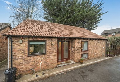 for sale welcote drive london 63842 - Gibbs Gillespie