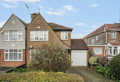 under offer coniston gardens london 64224 - Gibbs Gillespie