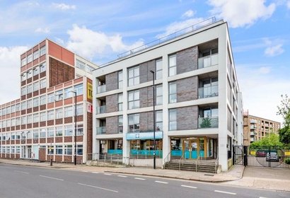 for sale high street london 64300 - Gibbs Gillespie