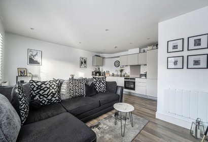 for sale the broadway london 65818 - Gibbs Gillespie