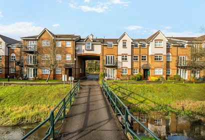 under offer uxbridge road london 66091 - Gibbs Gillespie