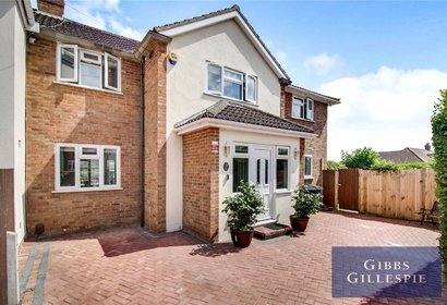 for sale the queens drive london 66211 - Gibbs Gillespie