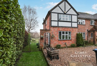 to let drovers lane london 67013 - Gibbs Gillespie