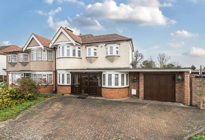 for sale exeter road london 67108 - Gibbs Gillespie