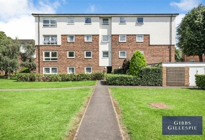 under offer keith park road london 67120 - Gibbs Gillespie