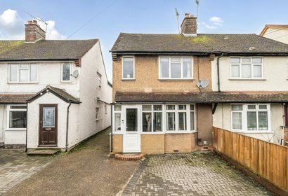 for sale denham way london 67125 - Gibbs Gillespie