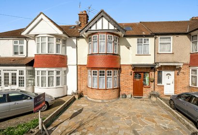 under offer beaufort avenue london 67523 - Gibbs Gillespie