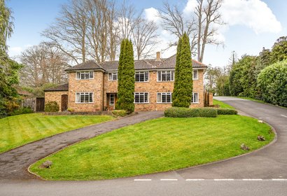 for sale camp road london 67706 - Gibbs Gillespie