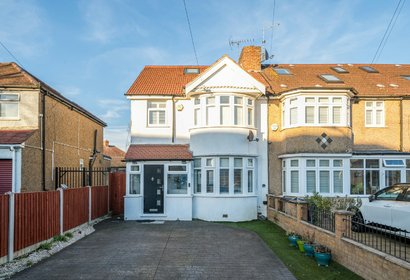 for sale clauson avenue london 67750 - Gibbs Gillespie