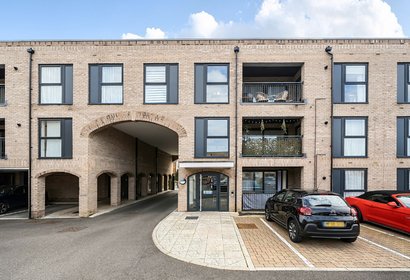 for sale bourne court london 67777 - Gibbs Gillespie