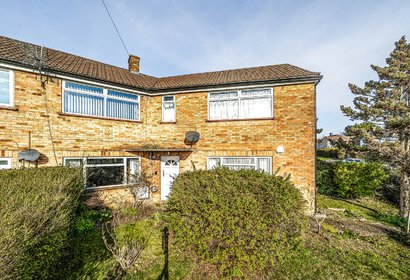 under offer edinburgh avenue london 67836 - Gibbs Gillespie