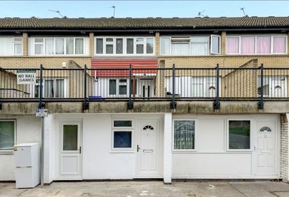 to let barchester close london 67890 - Gibbs Gillespie