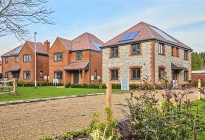 for sale pennwood grange london 67891 - Gibbs Gillespie