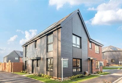 for sale pennwood grange london 68030 - Gibbs Gillespie