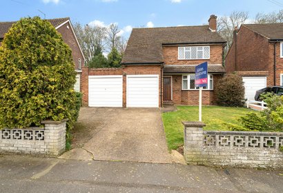 for sale nightingale way london 68155 - Gibbs Gillespie