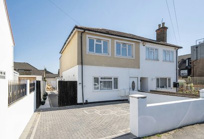 for sale pole hill road london 68729 - Gibbs Gillespie