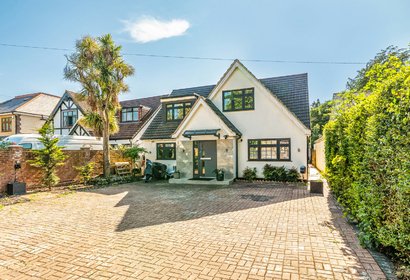 for sale sunray avenue london 68920 - Gibbs Gillespie