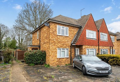 under offer willow tree close london 69007 - Gibbs Gillespie