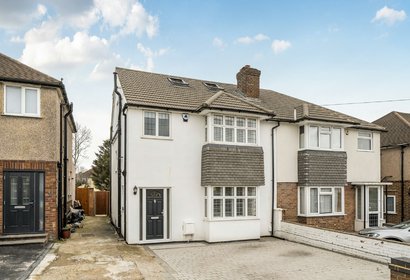 under offer queens walk london 69013 - Gibbs Gillespie