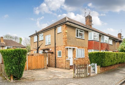 for sale field end road london 69425 - Gibbs Gillespie