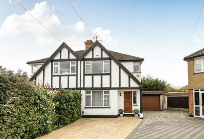 for sale chatsworth gardens london 69487 - Gibbs Gillespie