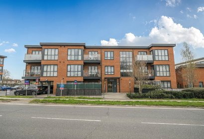 under offer victoria road london 69510 - Gibbs Gillespie