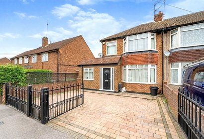 under offer sutton court road london 69820 - Gibbs Gillespie
