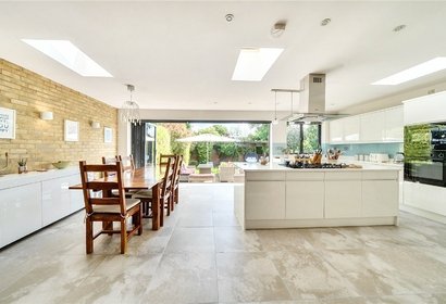 for sale oakwood crescent london 69987 - Gibbs Gillespie