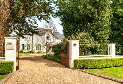 for sale priory drive london 70078 - Gibbs Gillespie
