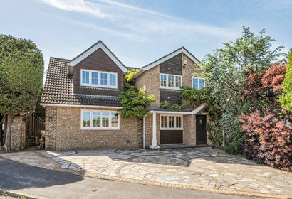 for sale the hawthorns london 70222 - Gibbs Gillespie