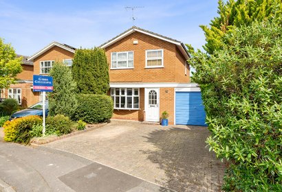 under offer windmill drive london 70501 - Gibbs Gillespie
