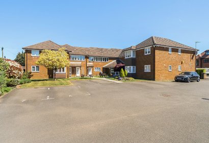 for sale pinstone way london 70706 - Gibbs Gillespie