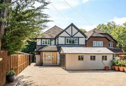 for sale ducks hill road london 71151 - Gibbs Gillespie