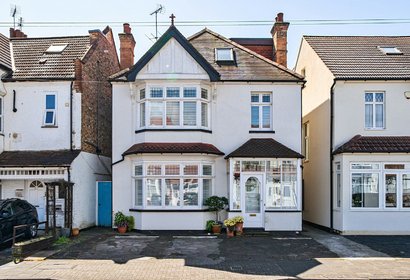 for sale hindes road london 71236 - Gibbs Gillespie