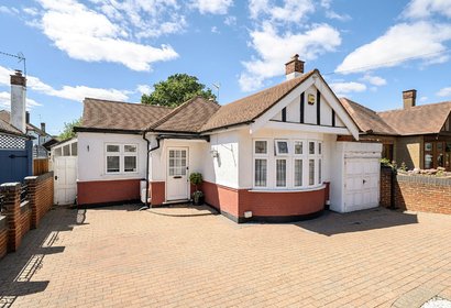 for sale howletts lane london 72120 - Gibbs Gillespie