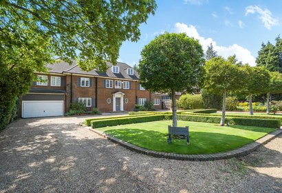 for sale priory drive london 72145 - Gibbs Gillespie